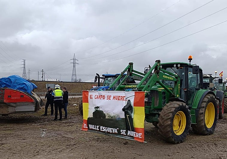 Los agricultores toman de nuevo Valladolid: «¿Cómo no vamos a protestar si estamos ahogados?»